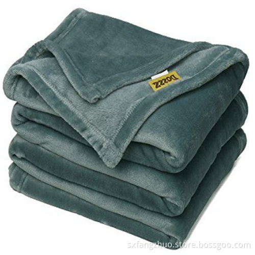 Useful soft polyester fabric Cheap Wholesale bataniye micro plush coral blanket